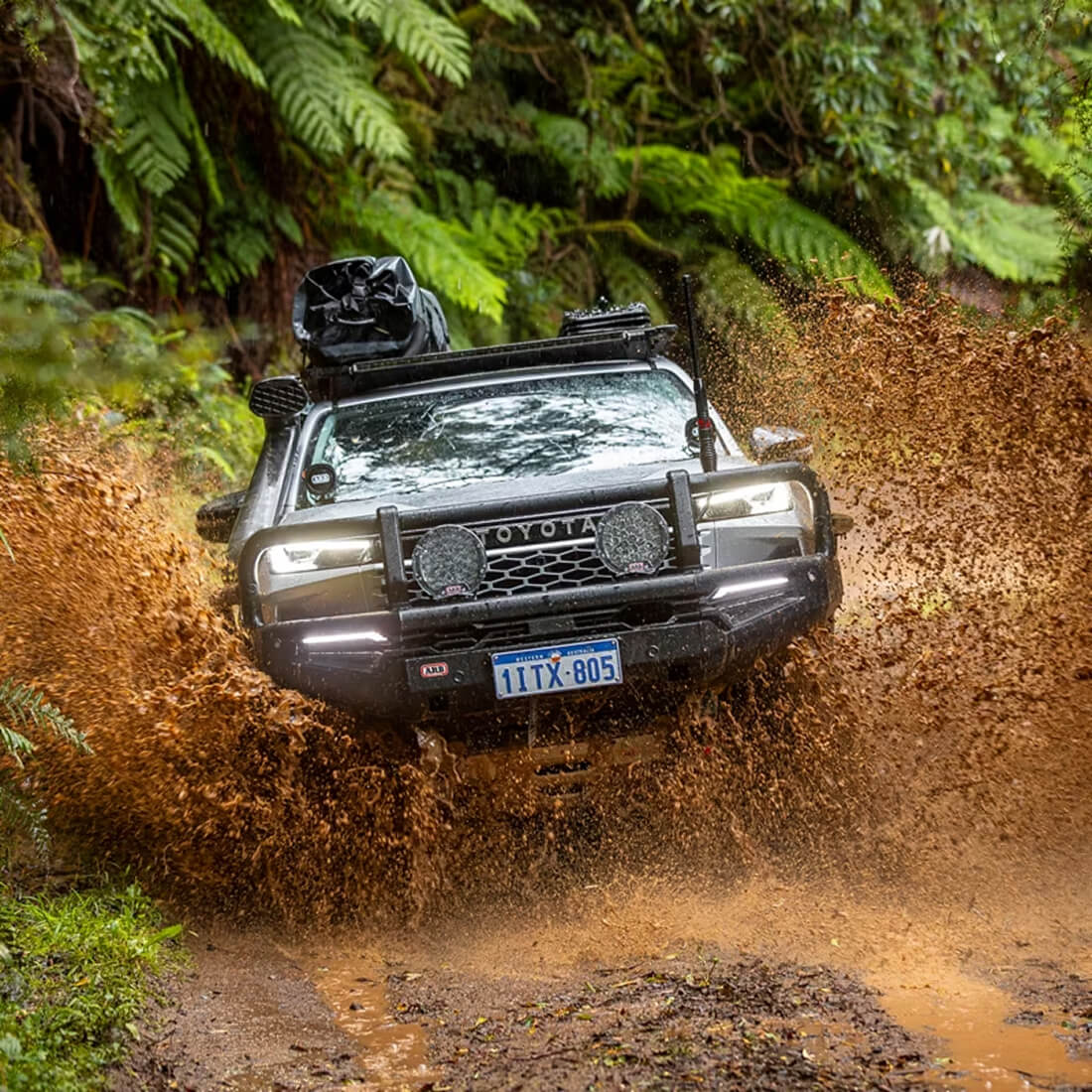 ARBToyotaHilux0326_SeriousOffRoader_1221-Edit_Square-1100
