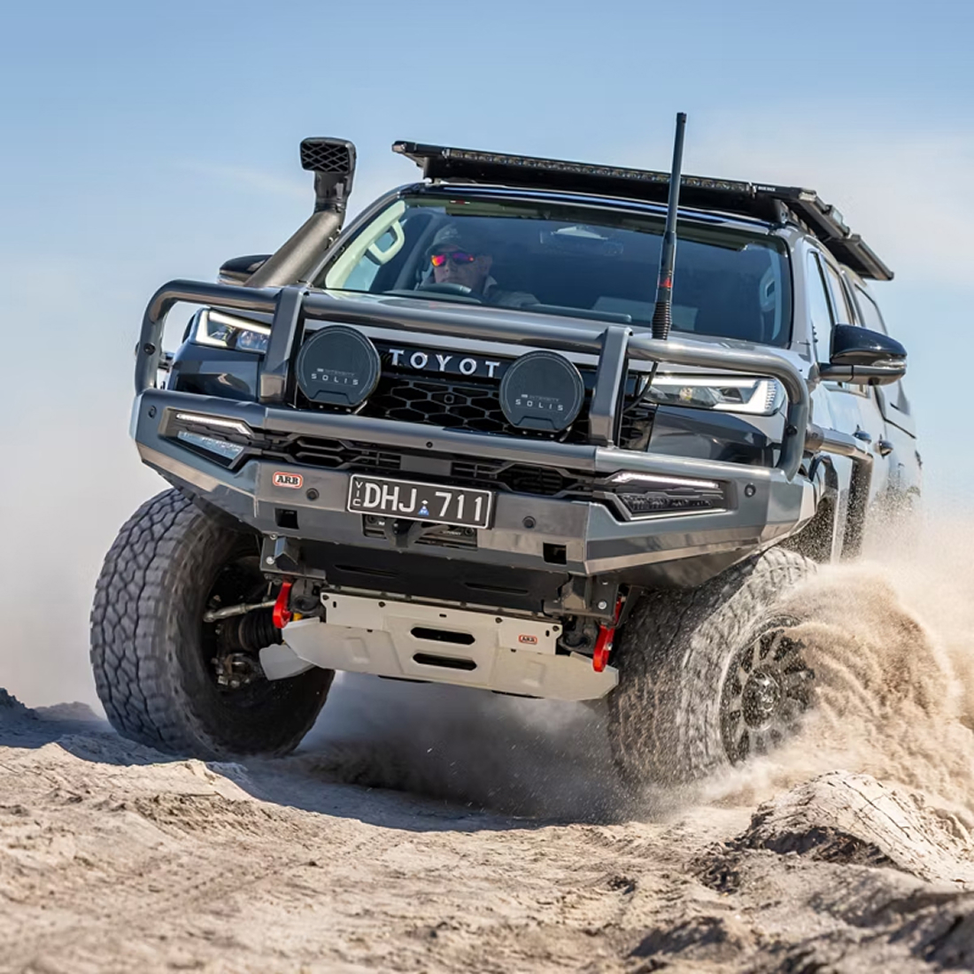ARBToyotaHilux0326_Tourer_756-Edit_Square-1100